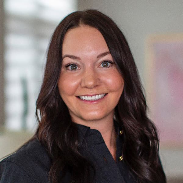 Lora Loesch